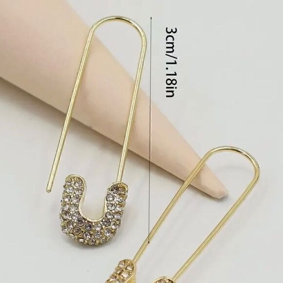 🧷 NEW sparkling crystal safety pin earrings 🧷 - Picture 2 of 5